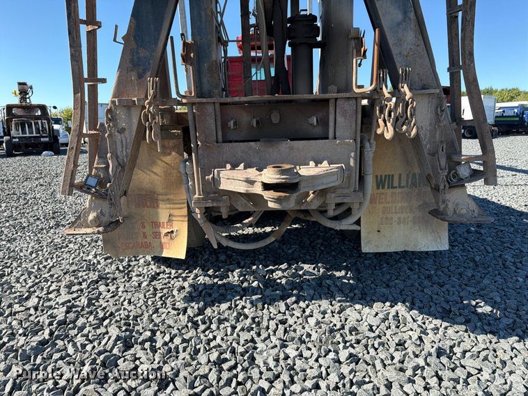 image for item YA5027 2006 Western Star 4900 crane truck