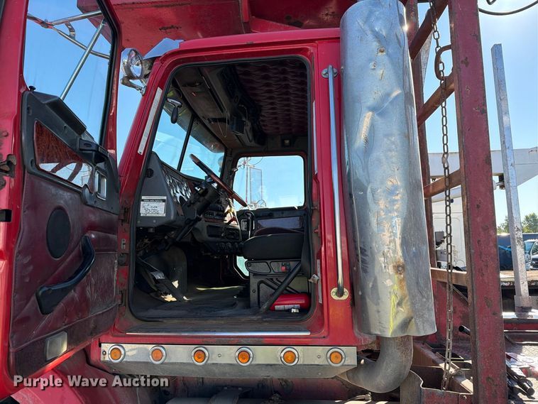 image for item YA5027 2006 Western Star 4900 crane truck