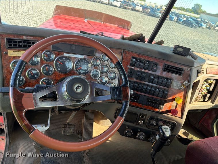 image for item YA5027 2006 Western Star 4900 crane truck
