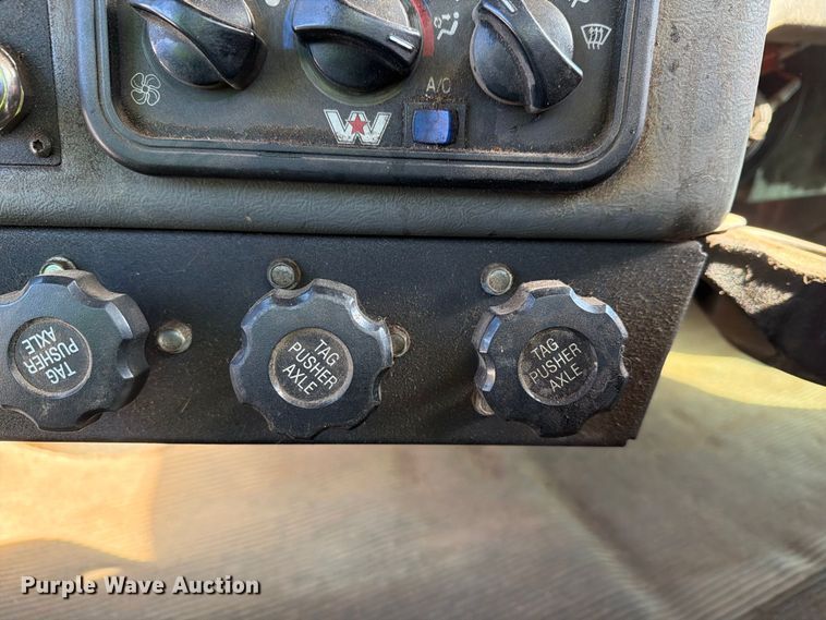 image for item YA5027 2006 Western Star 4900 crane truck