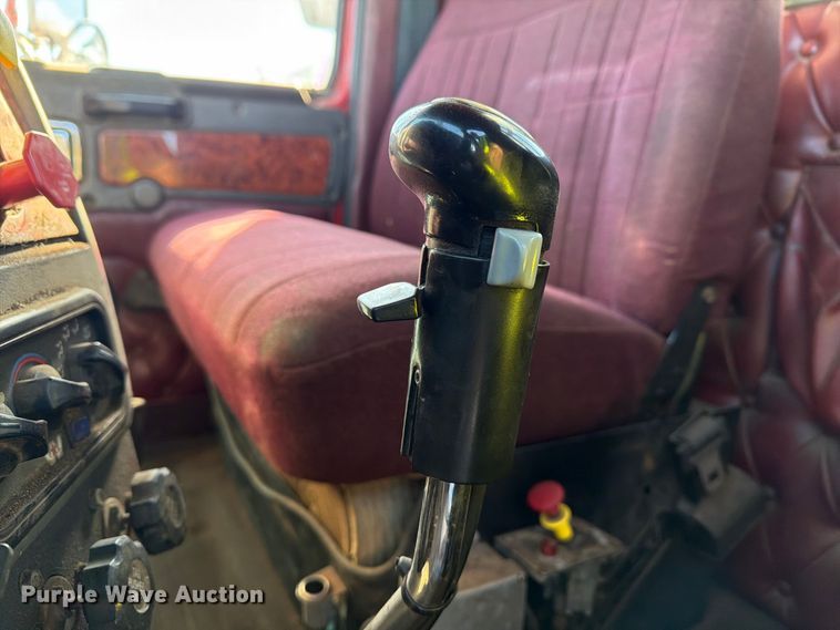 image for item YA5027 2006 Western Star 4900 crane truck