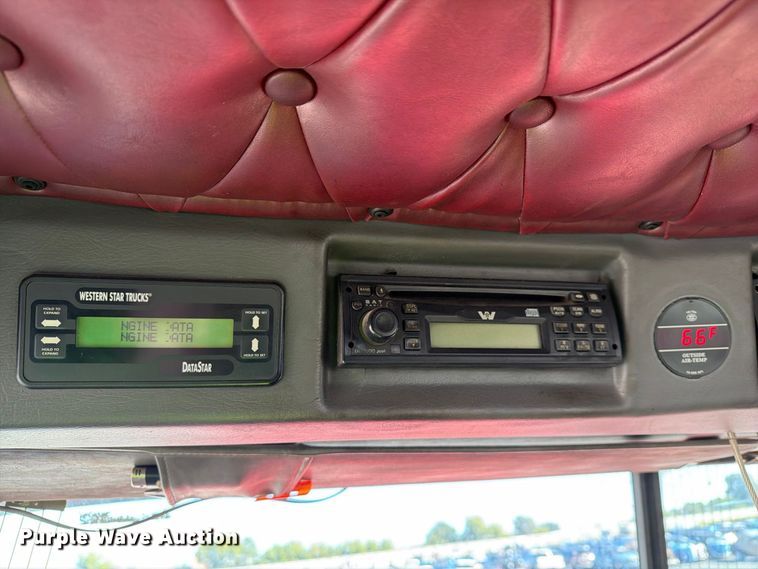 image for item YA5027 2006 Western Star 4900 crane truck