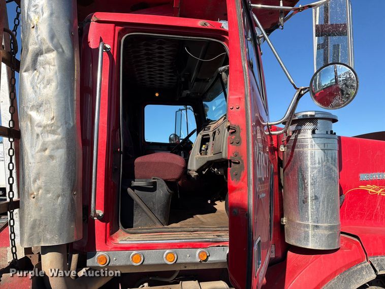 image for item YA5027 2006 Western Star 4900 crane truck