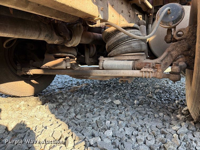 image for item YA5027 2006 Western Star 4900 crane truck