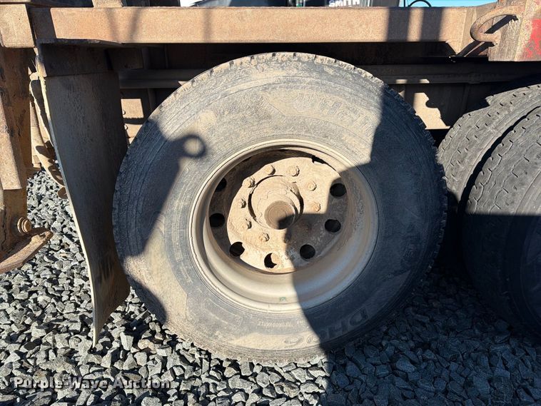 image for item YA5027 2006 Western Star 4900 crane truck