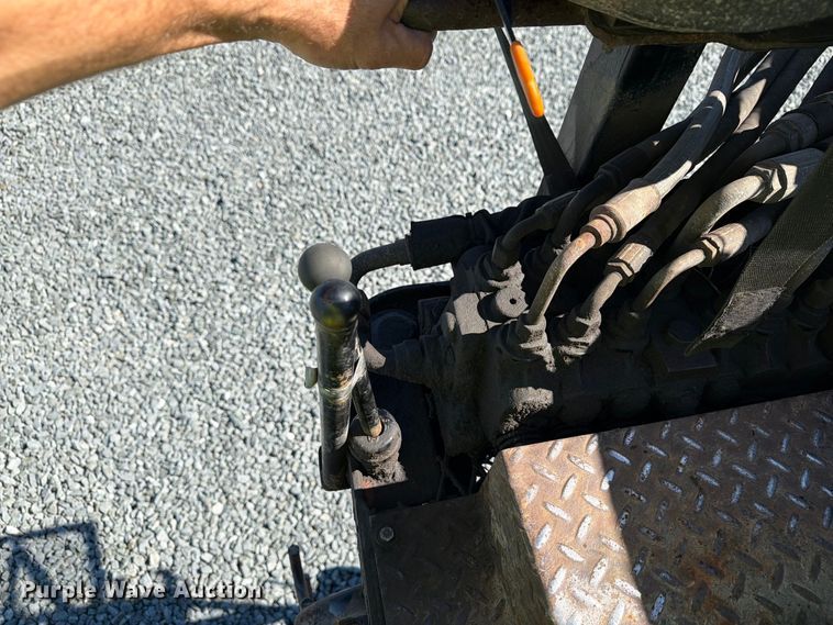 image for item YA5027 2006 Western Star 4900 crane truck