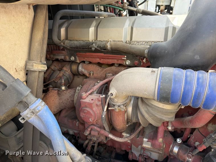 image for item YA5037 2015 Mack CXU613 semi truck