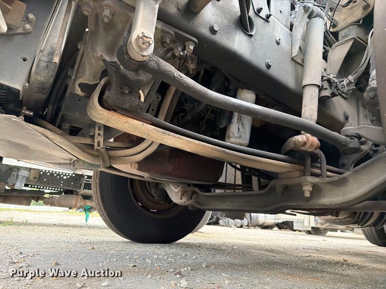 image for item YA5037 2015 Mack CXU613 semi truck