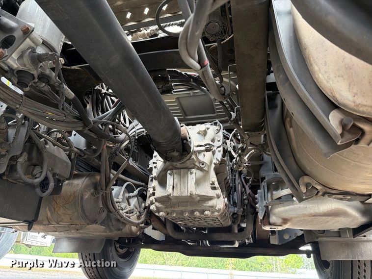 image for item YA5037 2015 Mack CXU613 semi truck