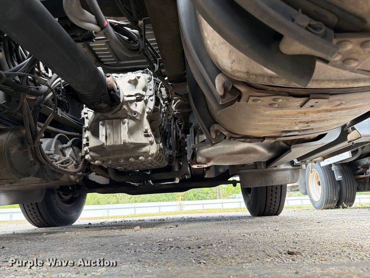 image for item YA5037 2015 Mack CXU613 semi truck