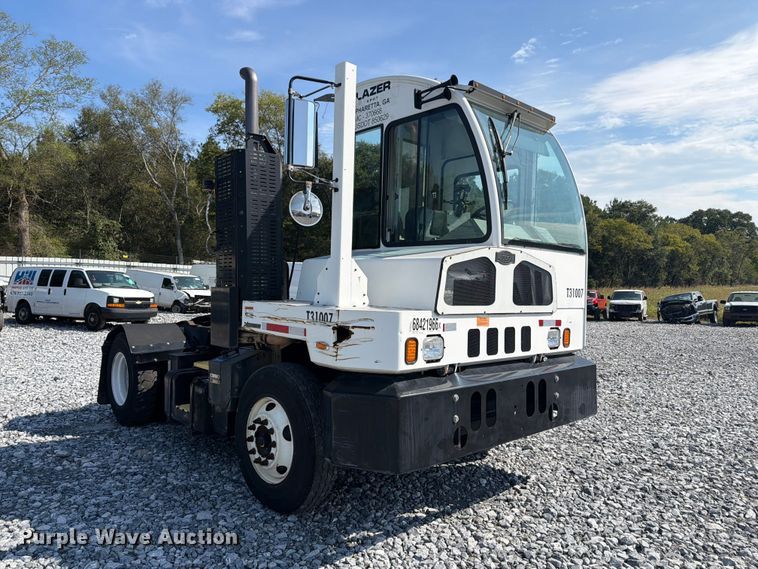 image for item YA5039 2020 Autocar Xspotter yard truck