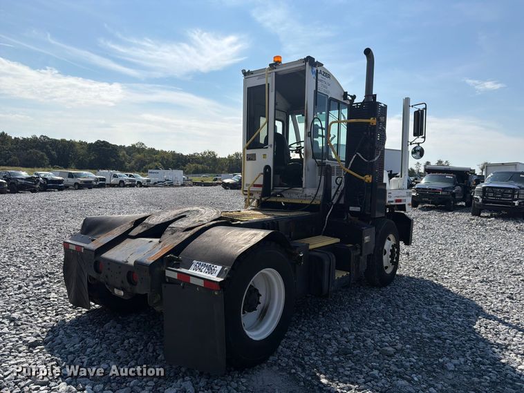 image for item YA5039 2020 Autocar Xspotter yard truck