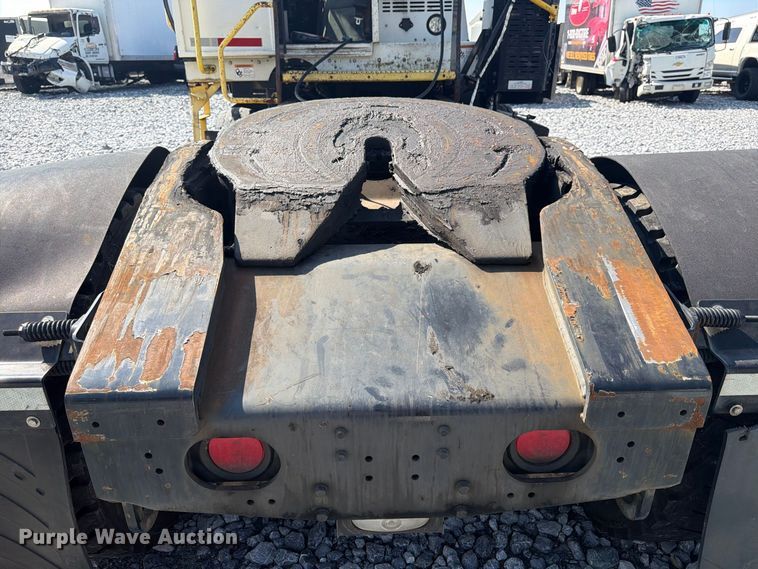 image for item YA5039 2020 Autocar Xspotter yard truck