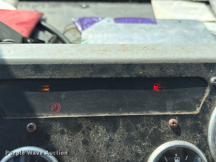 image for item YA5039 2020 Autocar Xspotter yard truck
