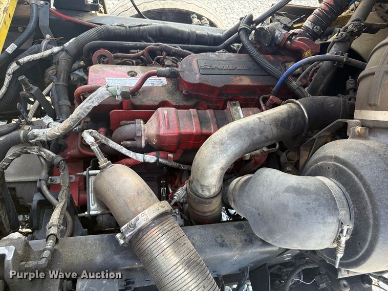 image for item YA5039 2020 Autocar Xspotter yard truck