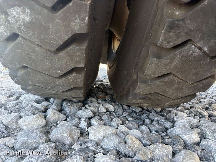 image for item YA5039 2020 Autocar Xspotter yard truck