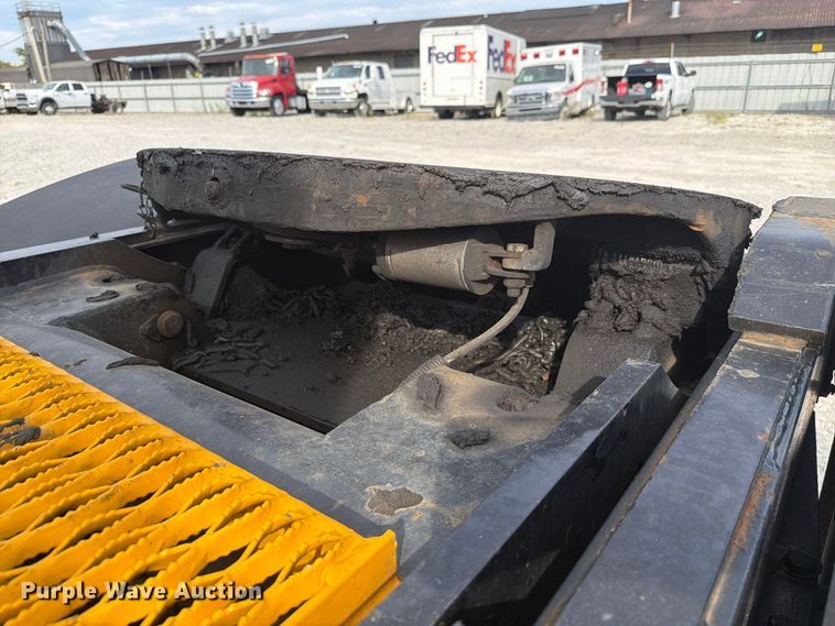image for item YA5041 2004 Capacity Pro Spotter yard truck