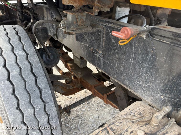 image for item YA5041 2004 Capacity Pro Spotter yard truck