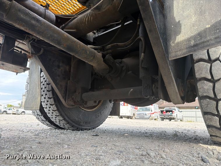 image for item YA5041 2004 Capacity Pro Spotter yard truck
