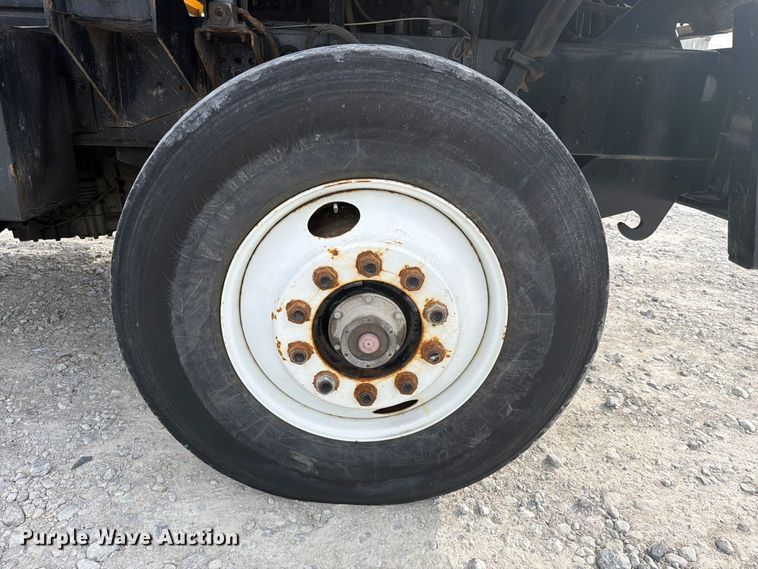 image for item YA5041 2004 Capacity Pro Spotter yard truck