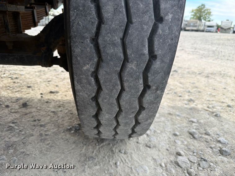image for item YA5041 2004 Capacity Pro Spotter yard truck