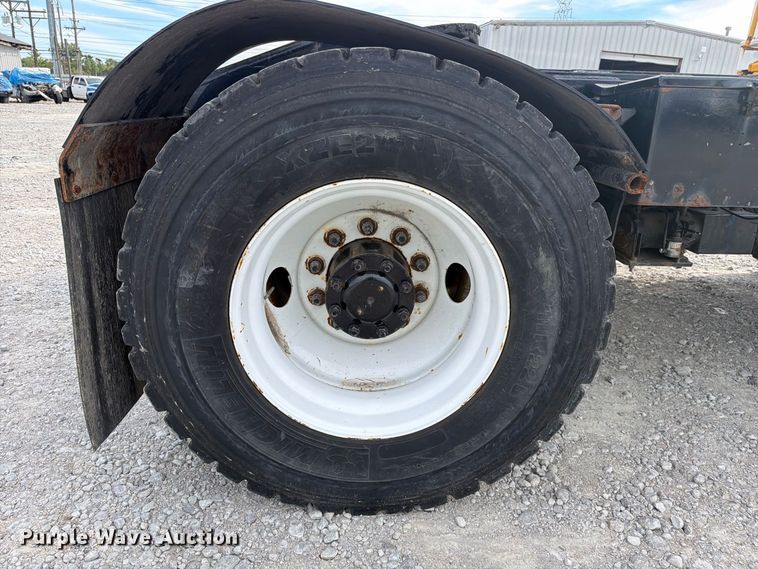 image for item YA5041 2004 Capacity Pro Spotter yard truck
