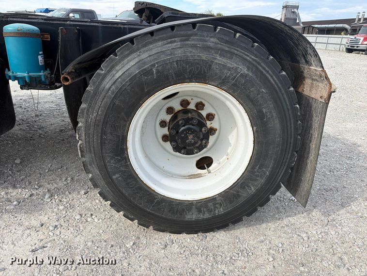 image for item YA5041 2004 Capacity Pro Spotter yard truck