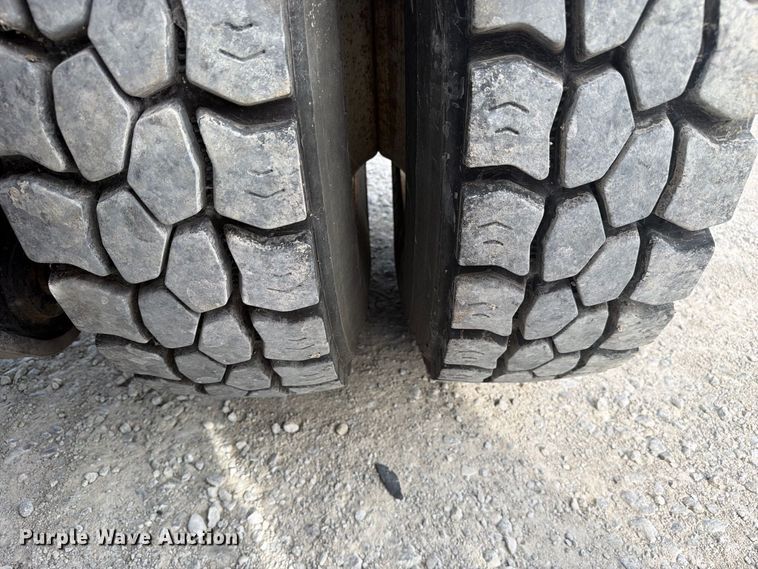 image for item YA5041 2004 Capacity Pro Spotter yard truck