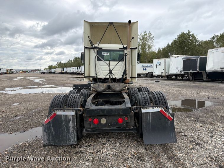 image for item YA5047 2015 Mack CXU semi truck