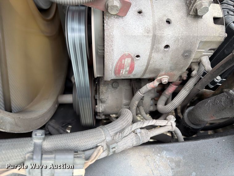 image for item YA5047 2015 Mack CXU semi truck