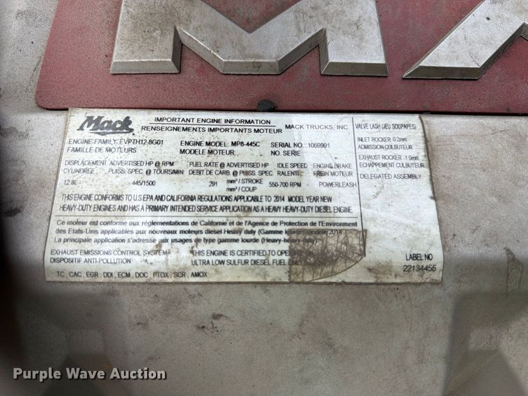image for item YA5047 2015 Mack CXU semi truck