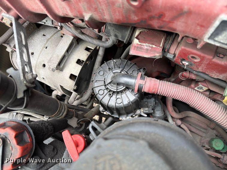 image for item YA5047 2015 Mack CXU semi truck