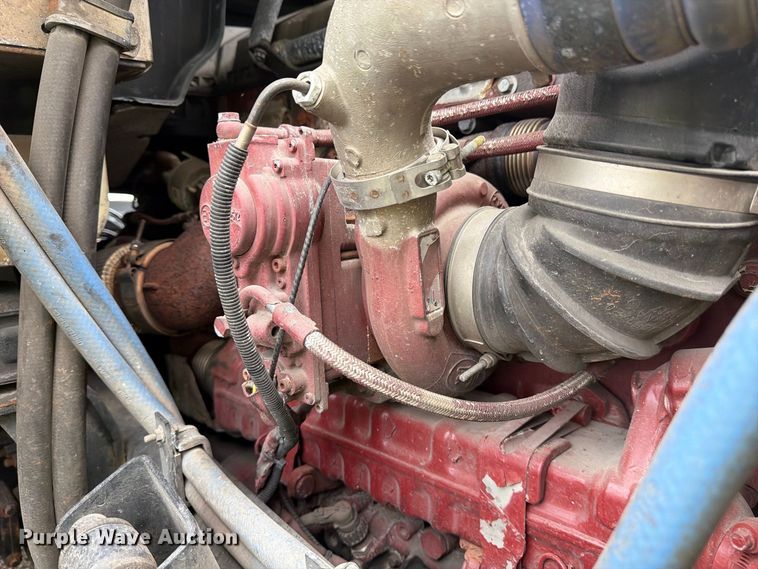 image for item YA5047 2015 Mack CXU semi truck