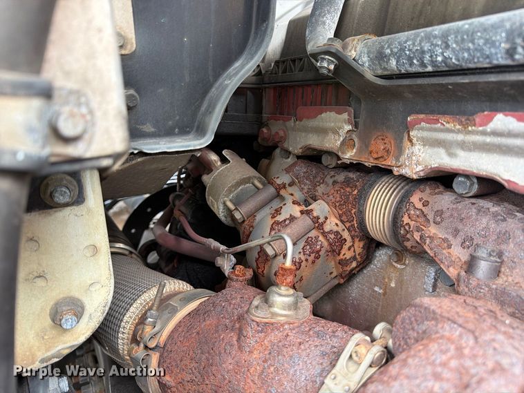 image for item YA5047 2015 Mack CXU semi truck