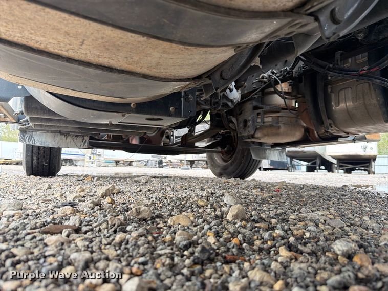image for item YA5047 2015 Mack CXU semi truck