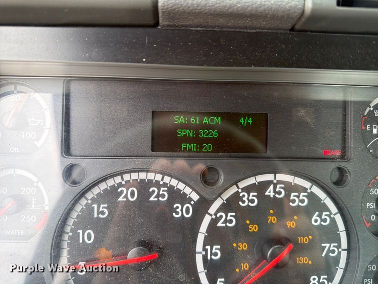 image for item YA5050 2019 Freightliner Cascadia semi truck