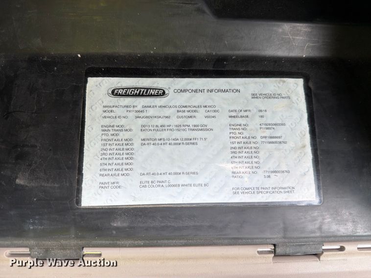 image for item YA5050 2019 Freightliner Cascadia semi truck