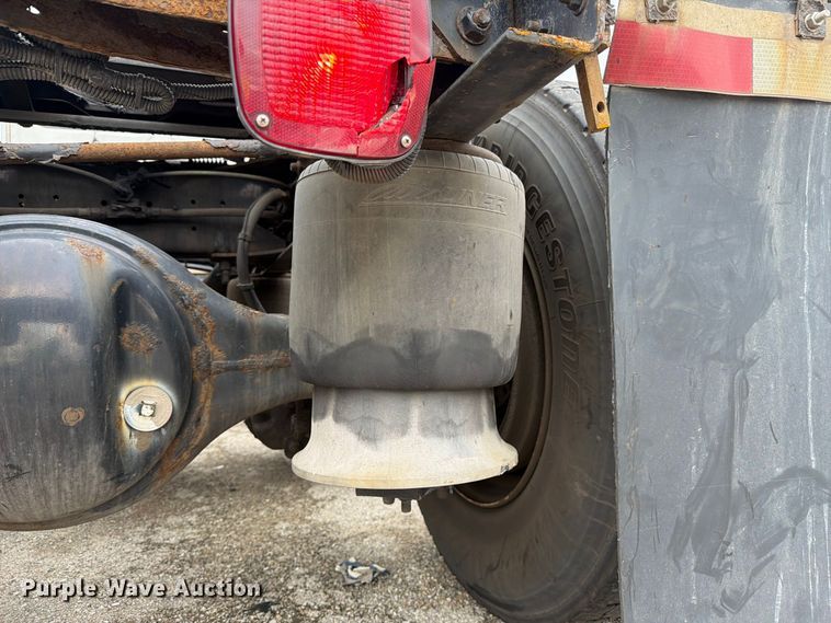 image for item YA5050 2019 Freightliner Cascadia semi truck