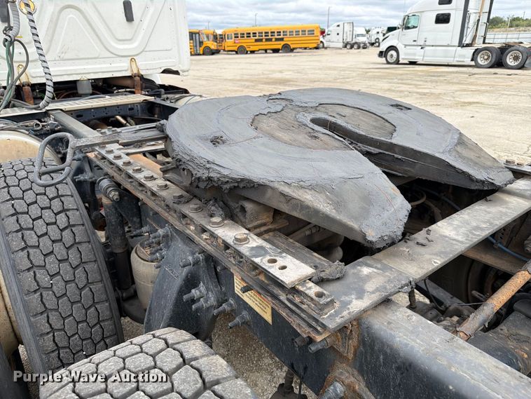 image for item YA5050 2019 Freightliner Cascadia semi truck