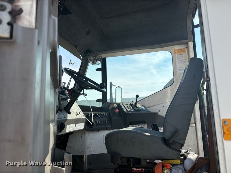 image for item YA5055 2018 Kalmar Ottawa T2 yard truck