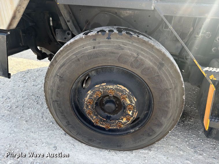 image for item YA5055 2018 Kalmar Ottawa T2 yard truck