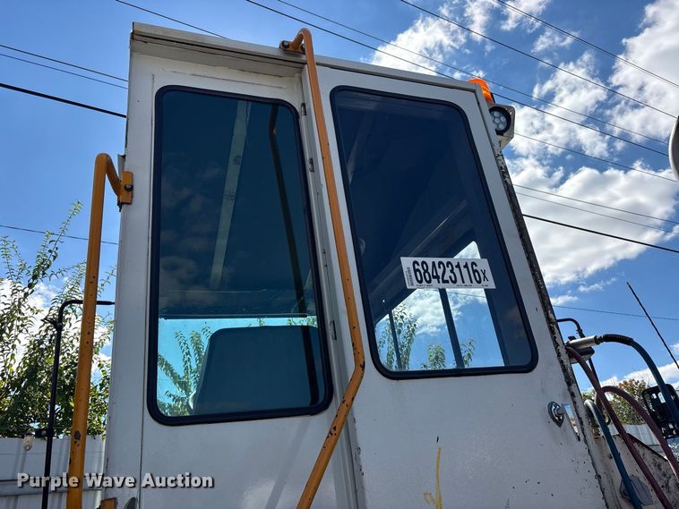 image for item YA5057 Kalmar Ottawa yard truck