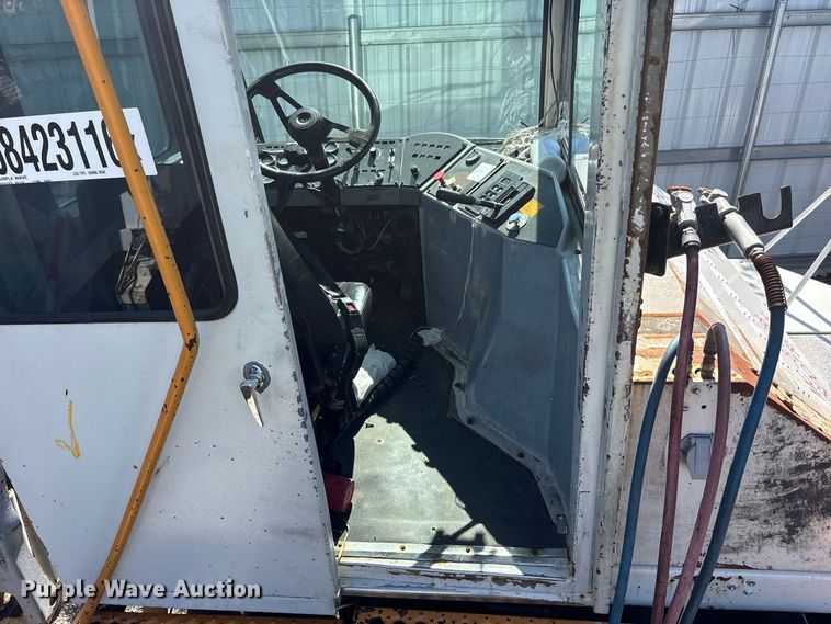 image for item YA5057 Kalmar Ottawa yard truck