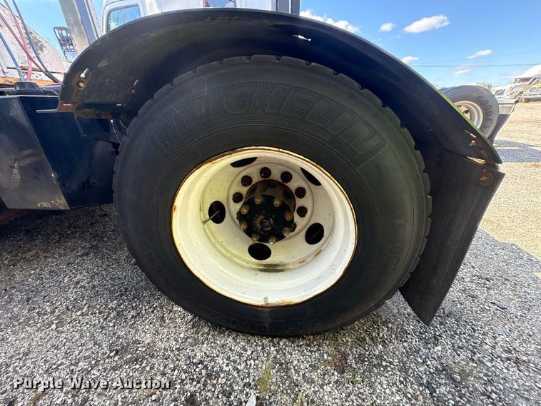 image for item YA5057 Kalmar Ottawa yard truck