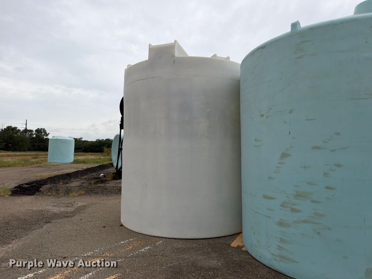 image for item DU8017 Varitech Var-tskani poly tank
