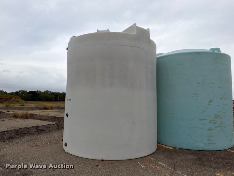 image for item DU8017 Varitech Var-tskani poly tank