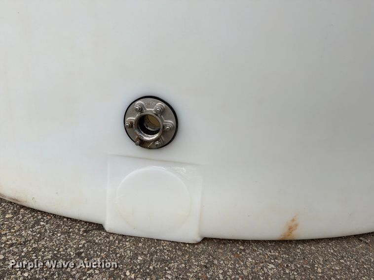 image for item DU8017 Varitech Var-tskani poly tank