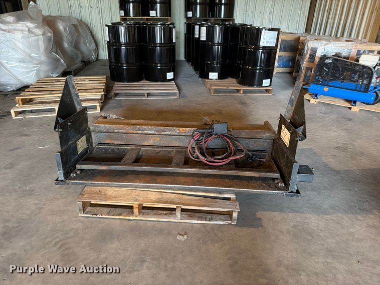image for item DU8021 Tommy Gate 601040 end gate lift