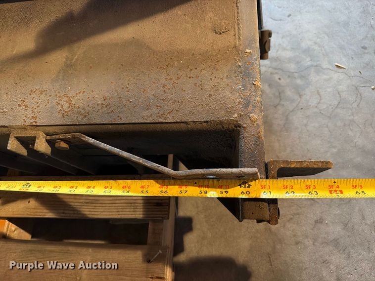 image for item DU8021 Tommy Gate 601040 end gate lift