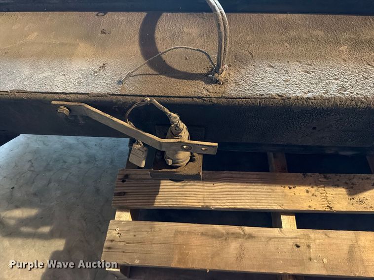 image for item DU8021 Tommy Gate 601040 end gate lift